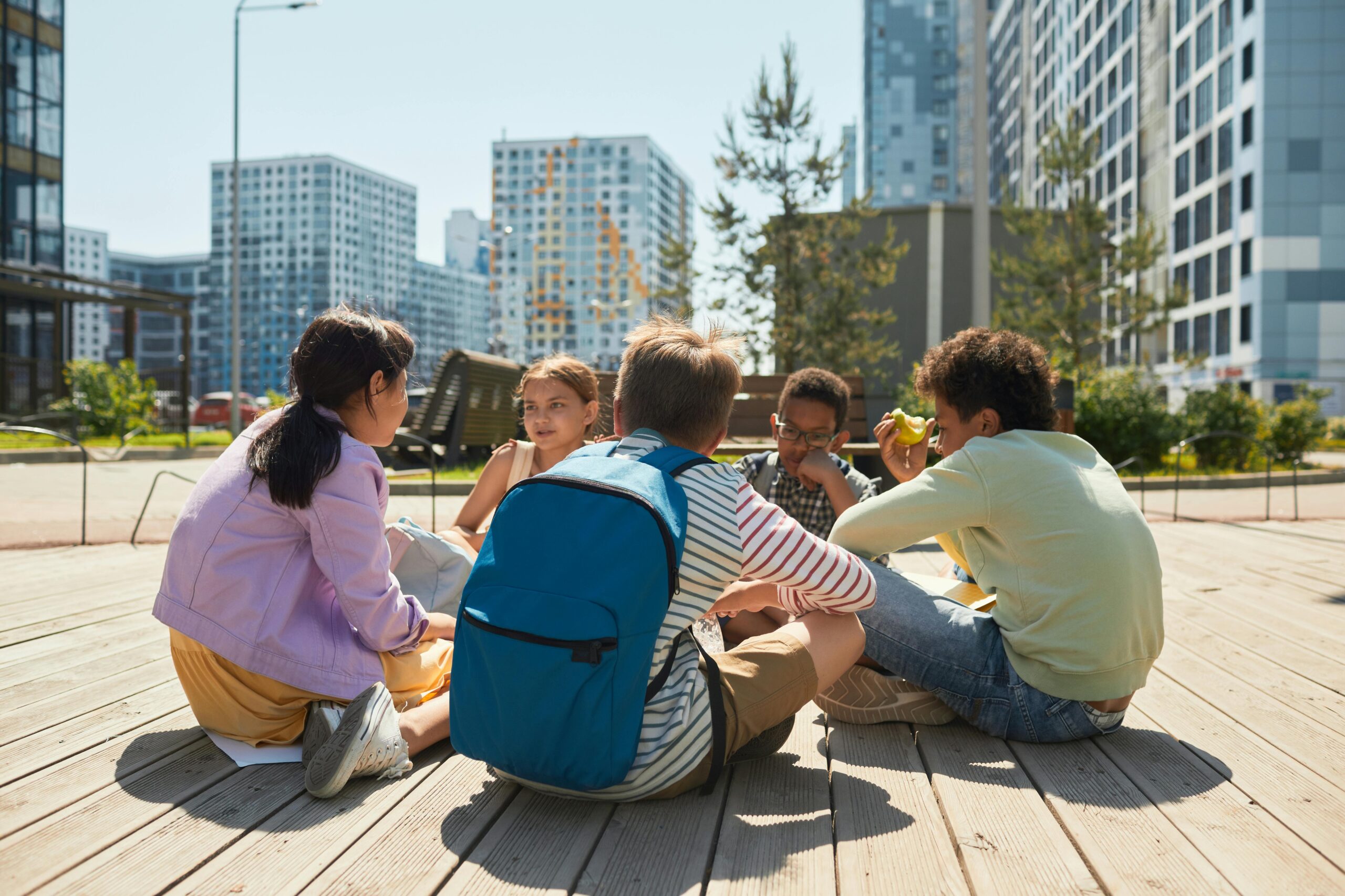 You are currently viewing Ace Your Summer: Top-Paying Summer Jobs for International Students in Canada (2025)