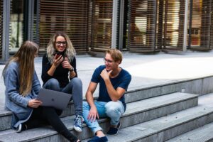 Read more about the article Discover Breathtaking Escapes: Majestic Lakes and Waterfalls Near Vancouver for International Students