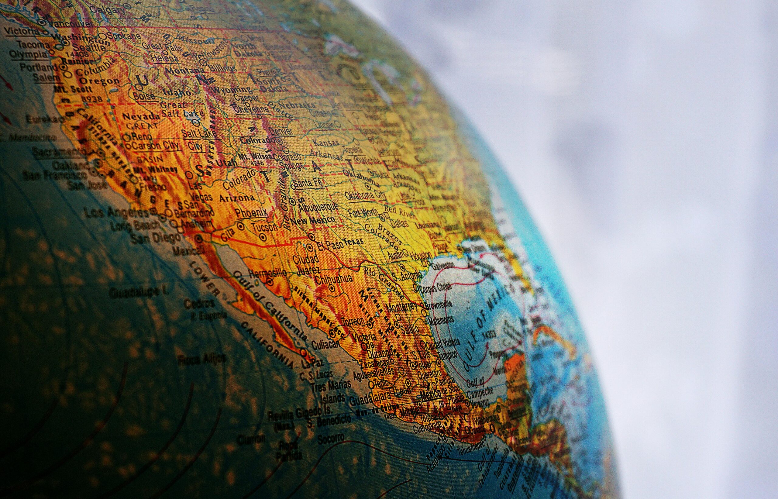You are currently viewing The Definitive Guide to Studying in Canada: An Essential Resource for International Students