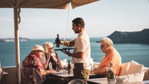 Read more about the article A Transformative Journey: Why American Students Excel in Canada’s Premier Hospitality Programs