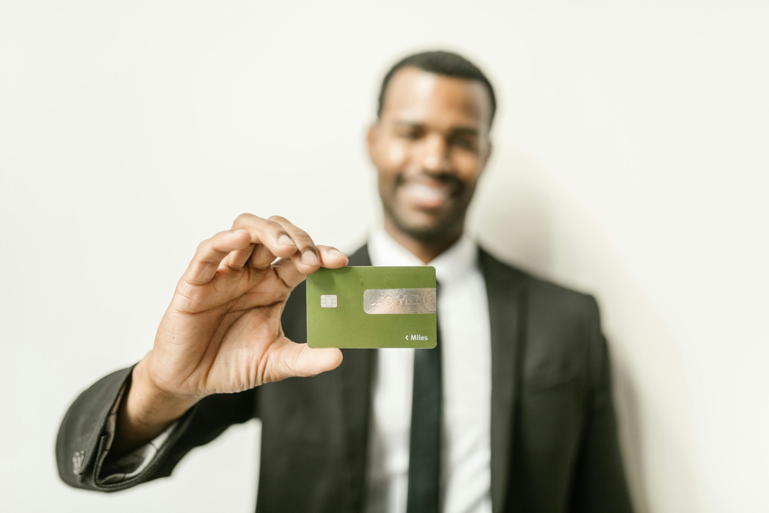 You are currently viewing Your Essential Blueprint: Building an Impressive Credit Score as a Newcomer in Canada