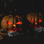 Your Essential Guide to an Unforgettable Halloween in Canada: Traditions & Celebrations for Newcomers