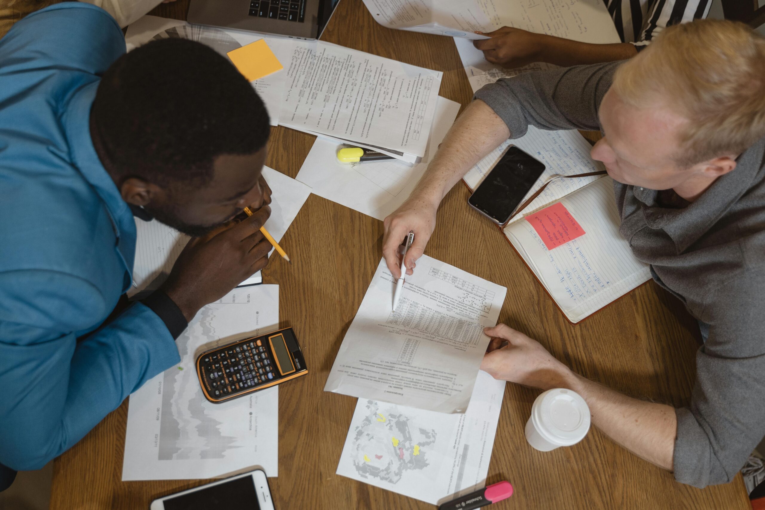 You are currently viewing Canada’s Pivotal 2025 Study Permit Proof of Funds Overhaul: A Comprehensive Guide