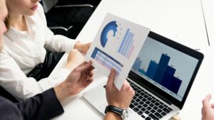 Read more about the article Your Essential Guide to Mastering Finances: A Newcomer’s Blueprint for Budgeting and Bills in Canada