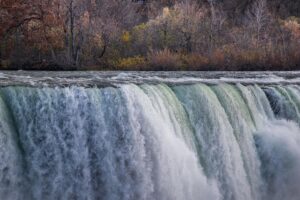 Read more about the article Canada’s 2025 Immigration Goals in Jeopardy: A Critical Analysis of IRCC’s PR Target Challenges