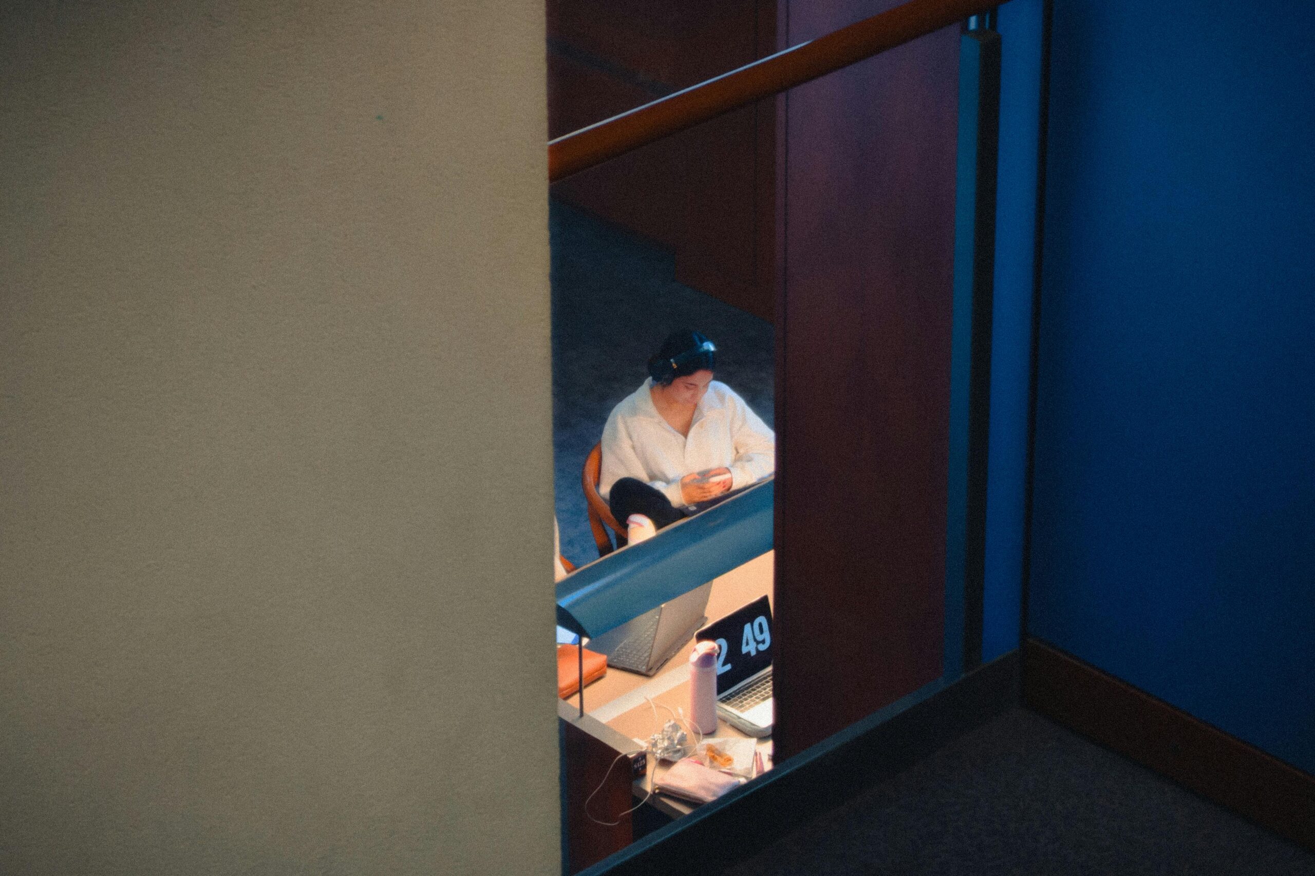 You are currently viewing Beyond PGWP Ineligibility: A Definitive Guide to Powerful Work Permit Alternatives in Canada